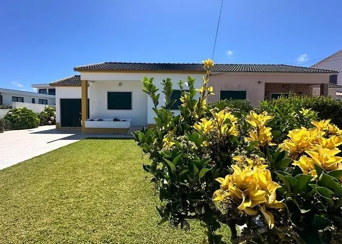 Chloe's House Дом отдыха