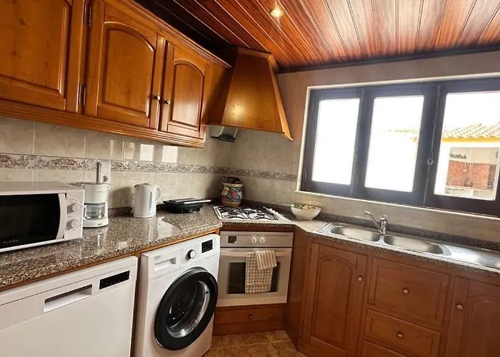 Chloe's House ア・ドス・クニャードス